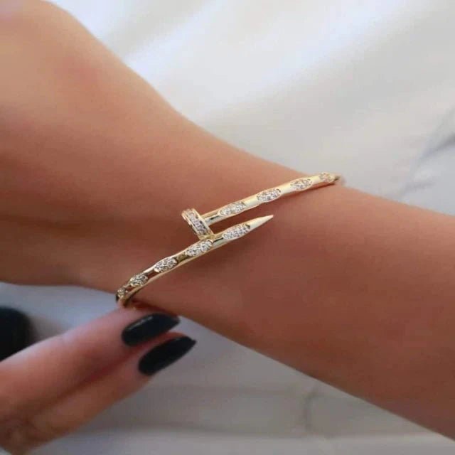 BRACELETE ZIRCONIA PREGO COM FAIXAS OVAIS CRAVEJADAS - Direct Ofertas