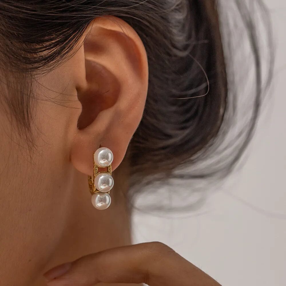 Brinco Meia Argola de Perolas Folheado a Ouro 18k - Direct Ofertas