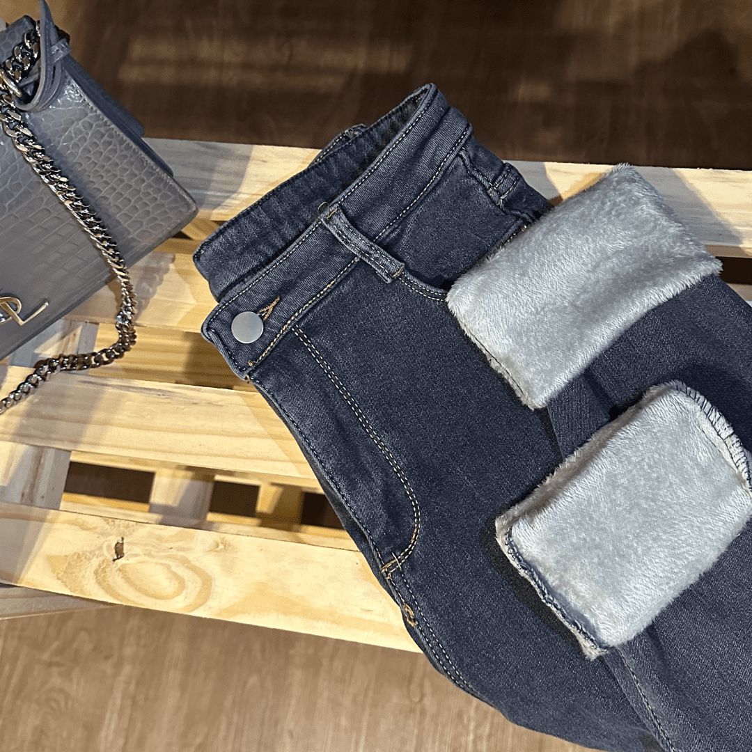 Calça Jeans Feminina com Elastano Peluciada Forglows + Meia Térmica - Direct Ofertas